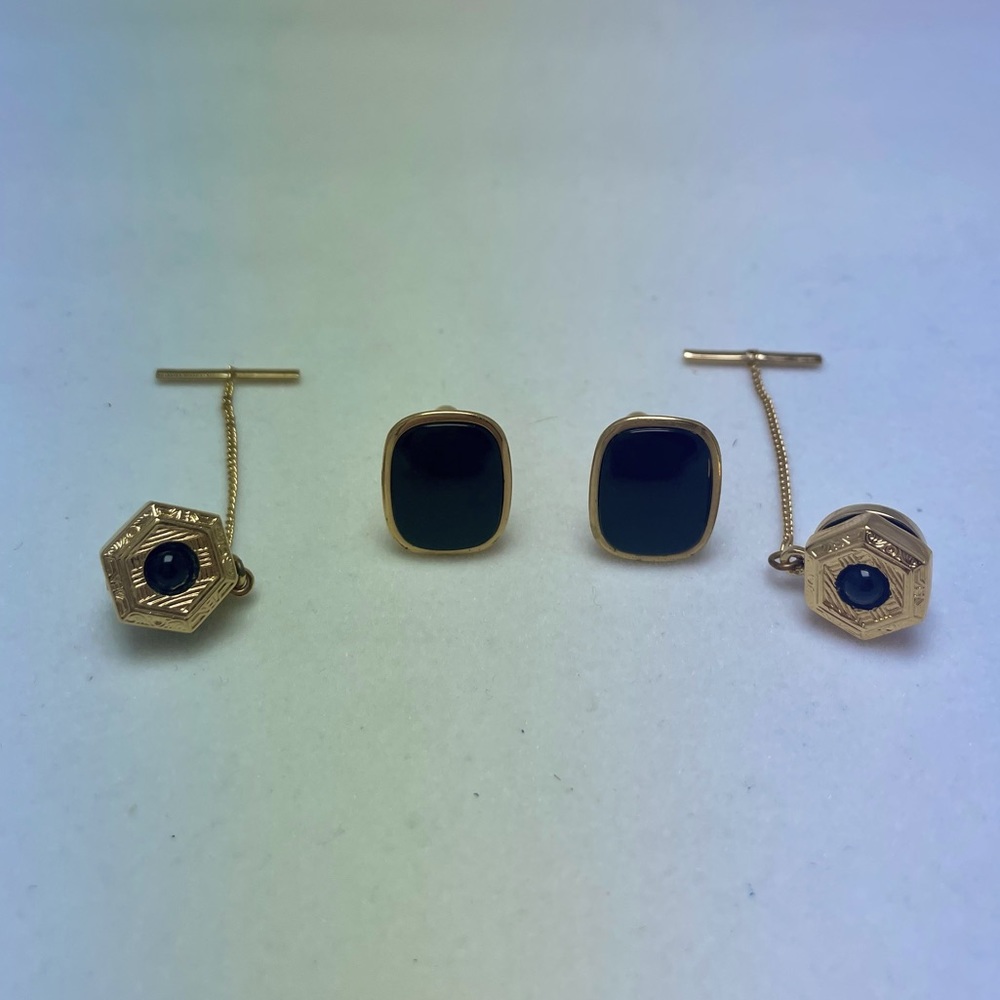 Vintage Black and Gold Cufflink and Magnetic Collar Clip Set.